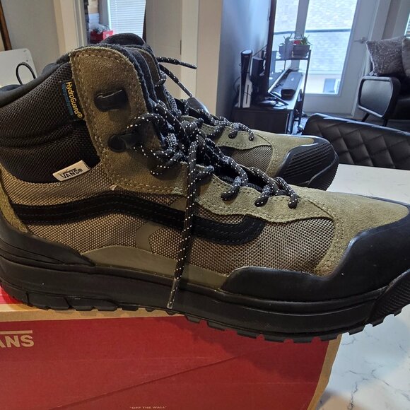 Vans UltraRange EXO Hi MTE-2 Olive Green Waterproof Boots VN0A4BVSDOL SIZE 11.5 - Picture 1 of 14